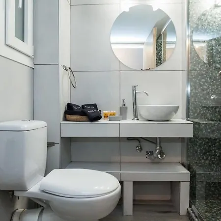 Daire Metaxourgio 2 Bedroom Gem For Urban Explorers Atina