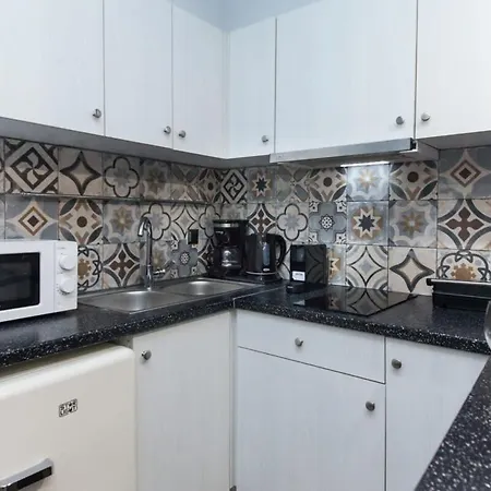 Metaxourgio 2 Bedroom Gem For Urban Explorers * Atina